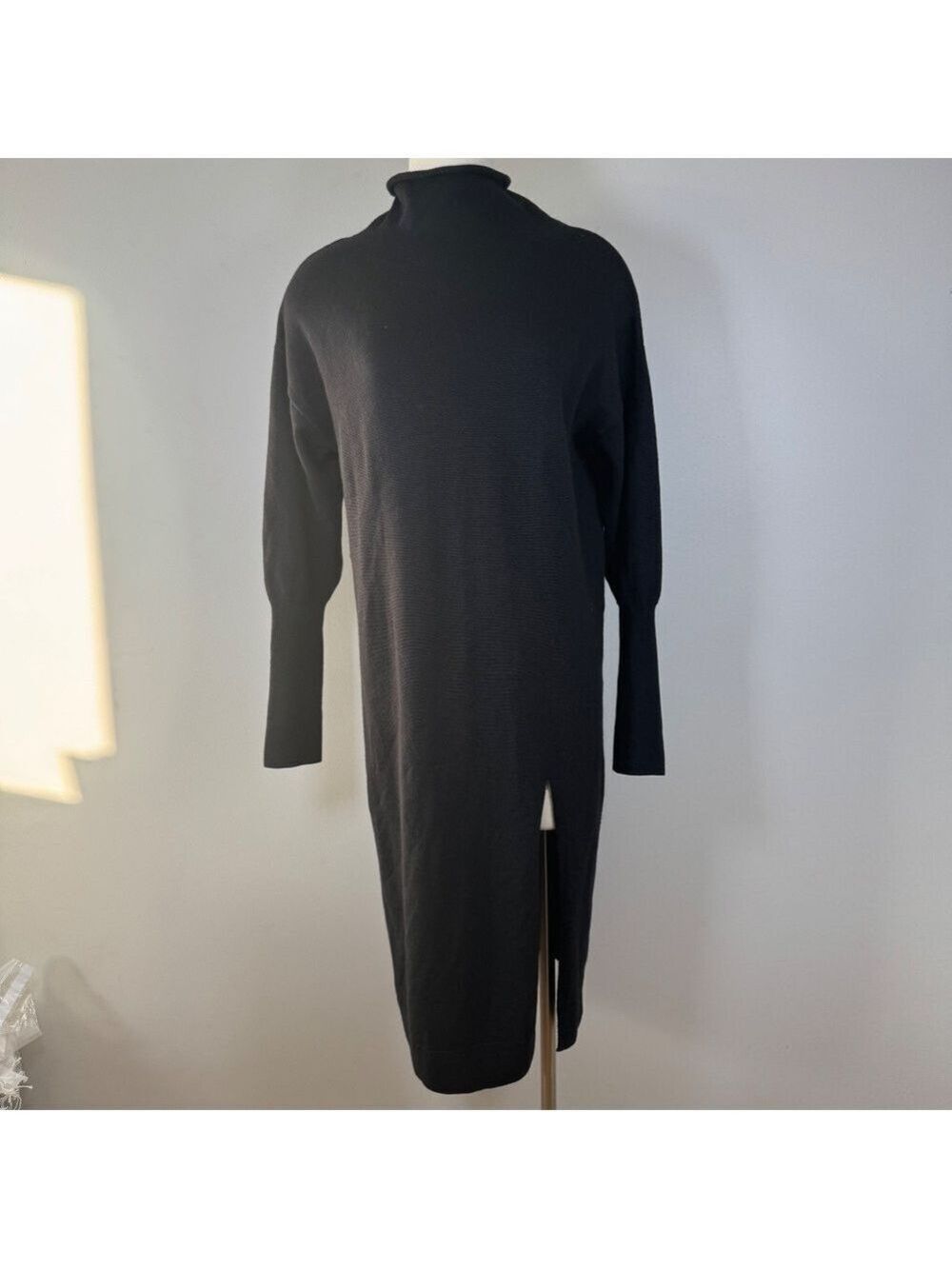 Aritzia Wilfred Cyprie LongSleeve Mockneck Sweater Merino Wool Slit with Fit S-M - Picture 3 of 12